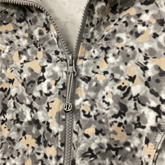 Lululemon Nice Asana Gray Jacket - Picture 6 of 8